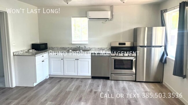 Primary Photo - 664 28th St