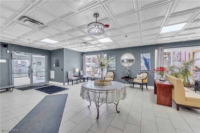 Building Photo - 797 E Market St