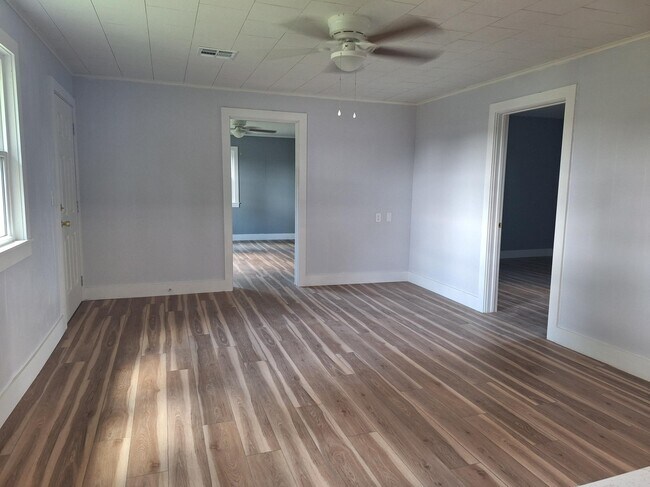 Building Photo - 3405 N Redlands Rd