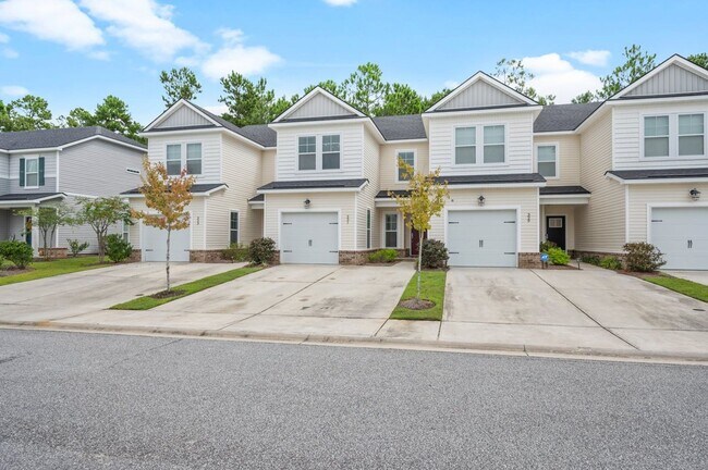 Building Photo - Furnished rental/Short Term Available