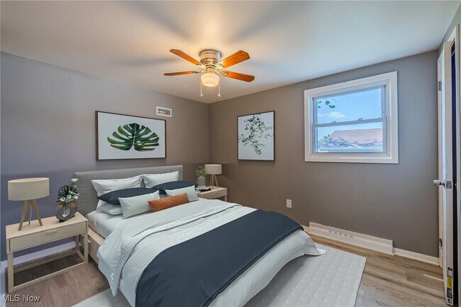 Building Photo - 34690 Beachpark Dr
