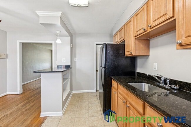 Building Photo - 4003 Shannon Dr