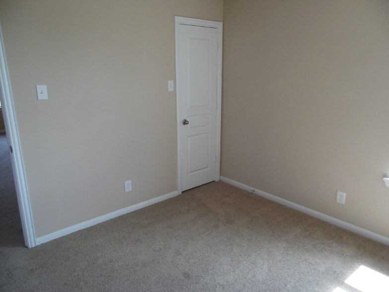 Building Photo - 2 Supiro Ct