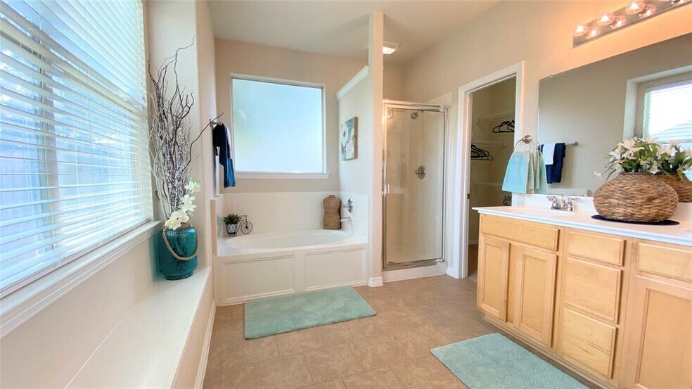 Building Photo - 314 River Briar Ln