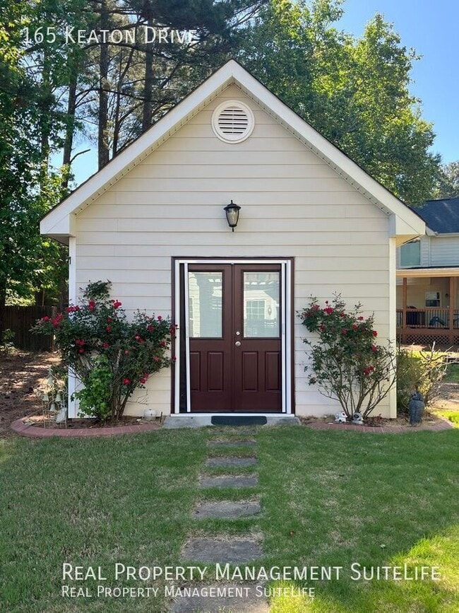 Building Photo - 165 Keaton Dr