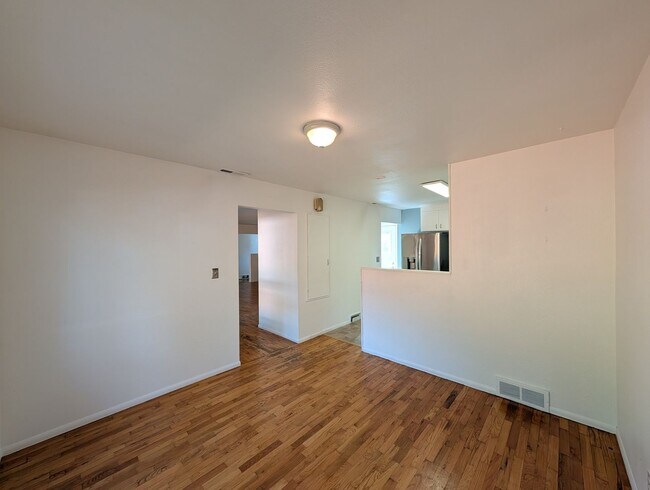 Building Photo - 5bd/2ba Burien Home