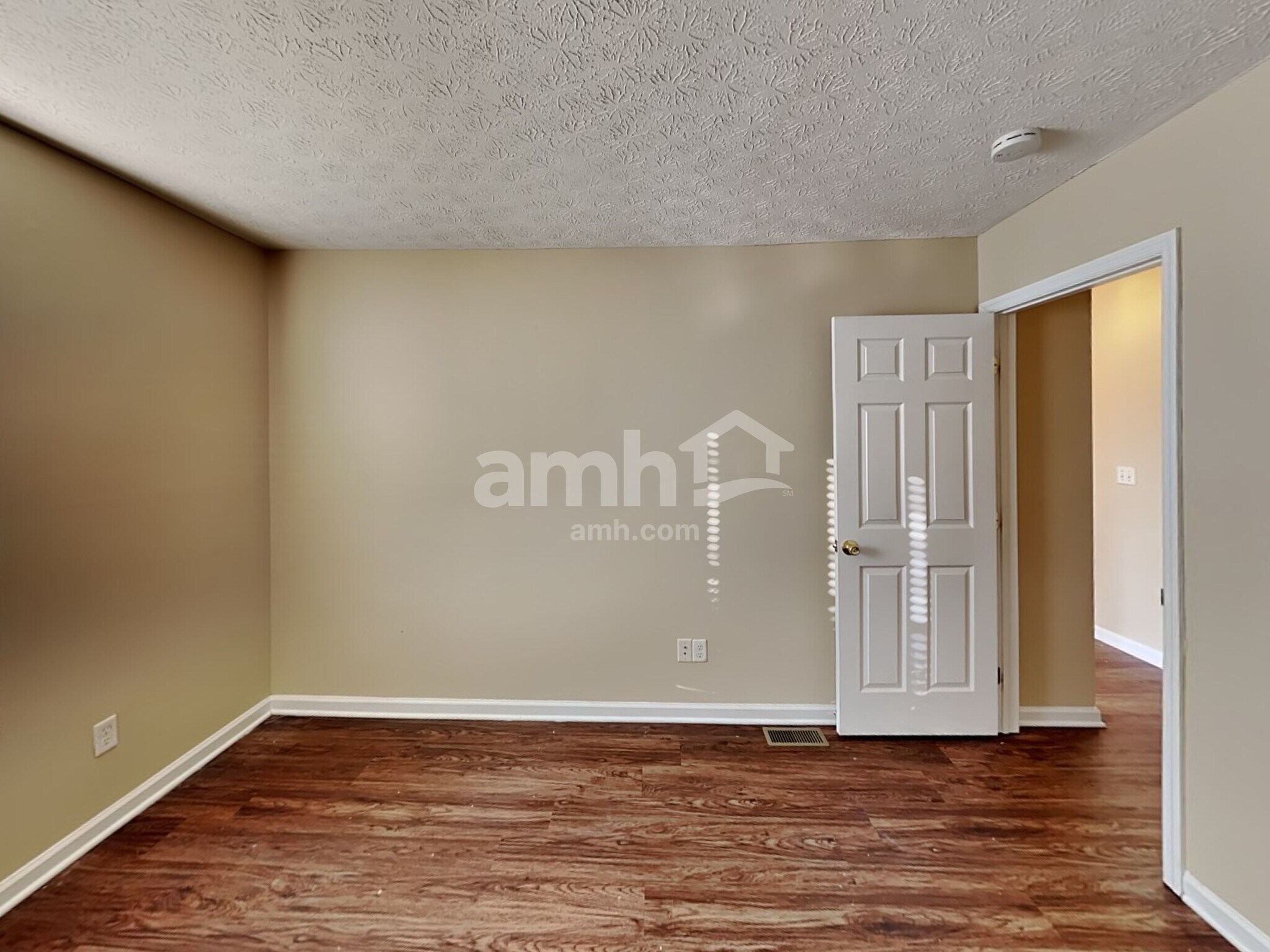 Building Photo - 1760 Navion Ct