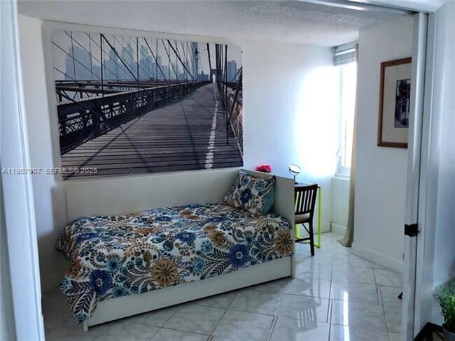 Building Photo - 2301 Collins Ave