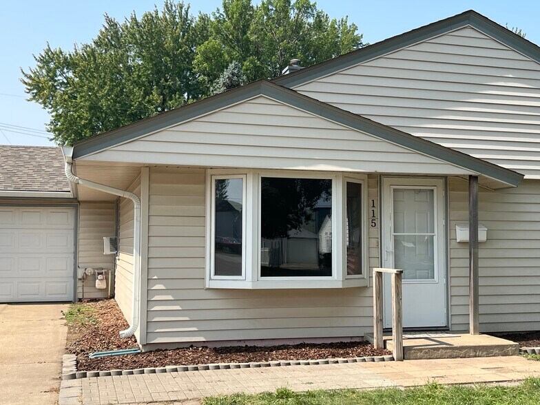 Primary Photo - 115 N Conklin Ave