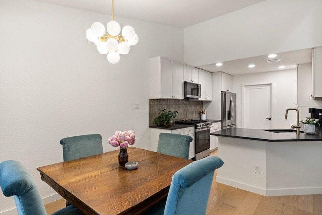 Building Photo - 8202 Cache Dr