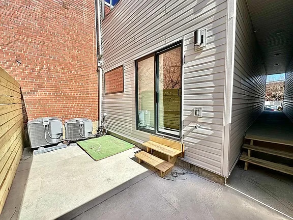 Building Photo - 1230 N Marshall St