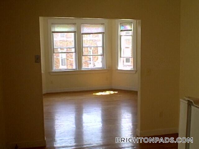 Building Photo - 14 Colborne Rd