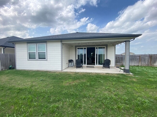 Building Photo - Amazing Floorplan - Coming Soon May 2026