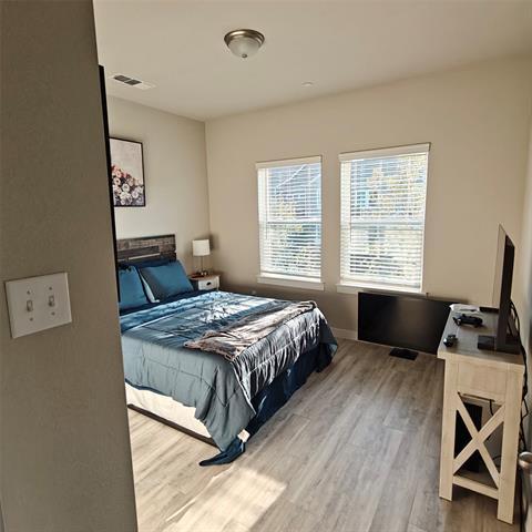 Building Photo - 1308 Creekbank Dr