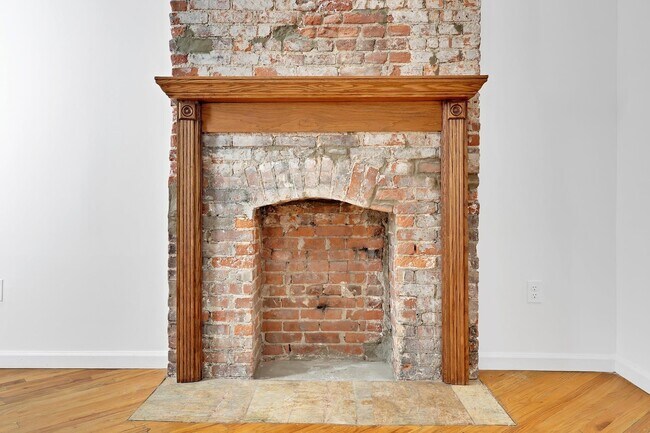 Building Photo - 316 Hudson St