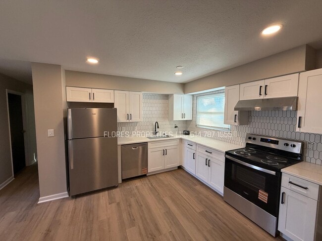 Building Photo - 6251 Faircrest Rd