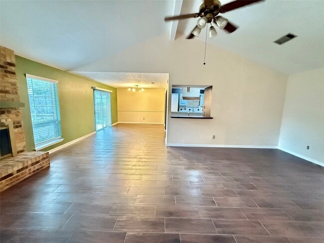 Building Photo - 16002 Havenhurst Dr