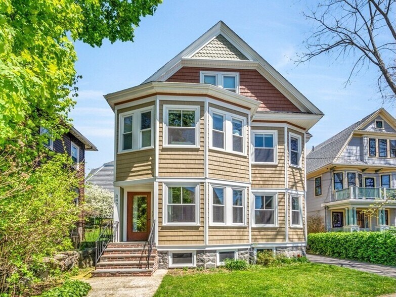 Primary Photo - 847 South St