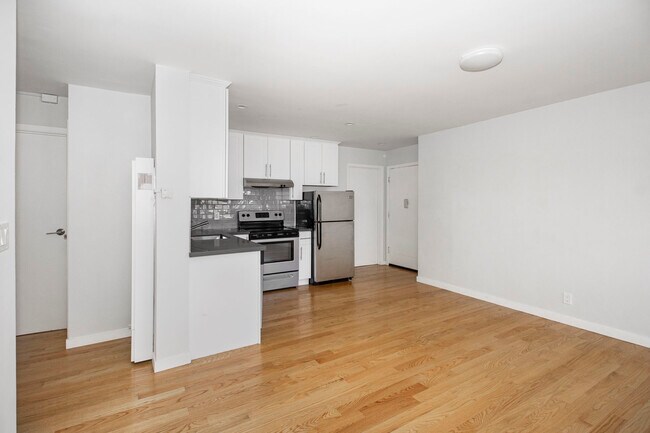 Building Photo - 1855 10th Ave