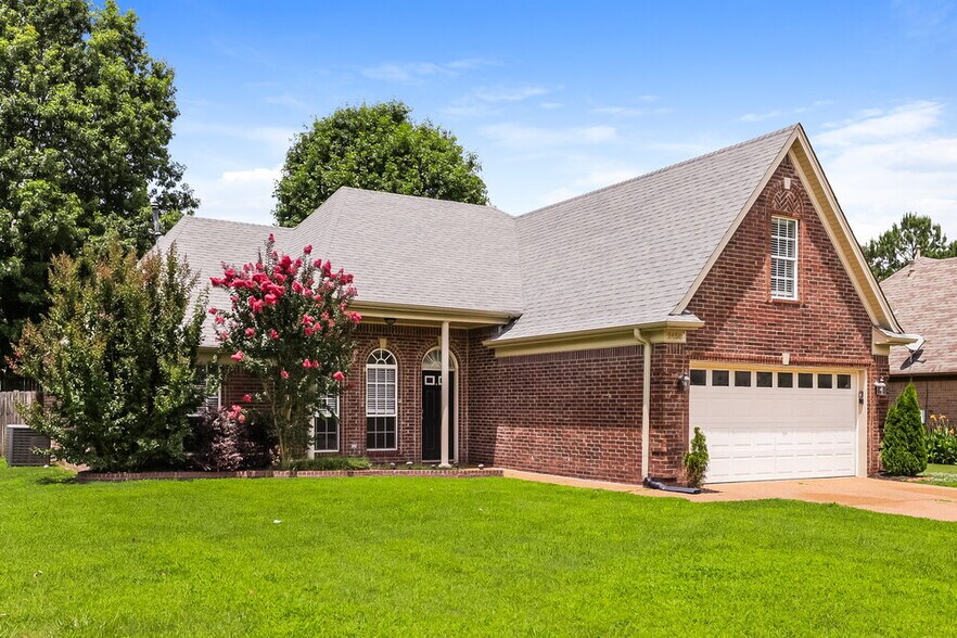 Building Photo - 2458 Kindlewood Dr