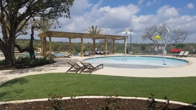 Building Photo - 3036 SF Home - 6 BR/3 BA with THREE-CAR GARAGE - BULVERDE!!!