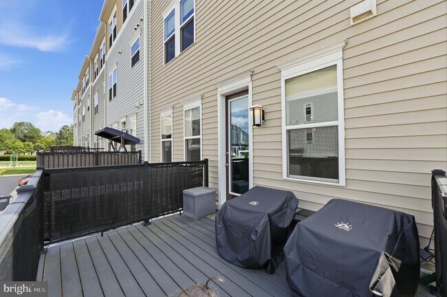 Building Photo - 42017 Glade Creek Terrace