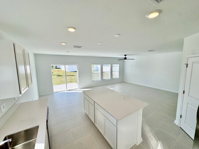 Building Photo - Be the First to Live Here | Stunning New Construction Home in Hidden Ridge