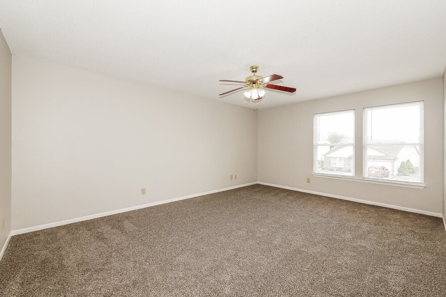 Building Photo - 8446 Abbey Dell Dr