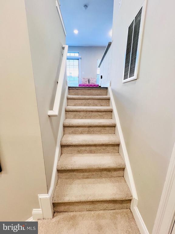 Building Photo - 46375 Pryor Square