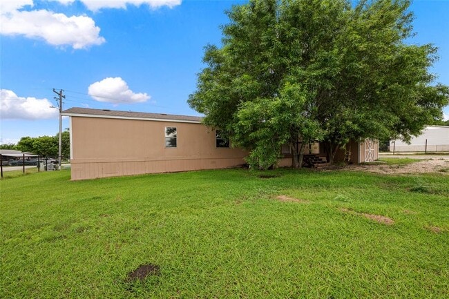 Building Photo - 360 Shady Oaks Dr