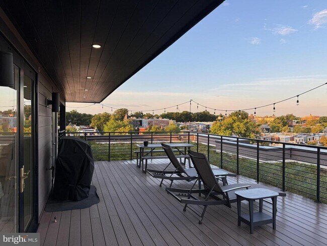 Building Photo - 1301 H St NE