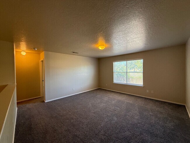 Building Photo - 11127 Vollmer Ln