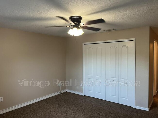 Building Photo - 10964 Keys Gate Dr