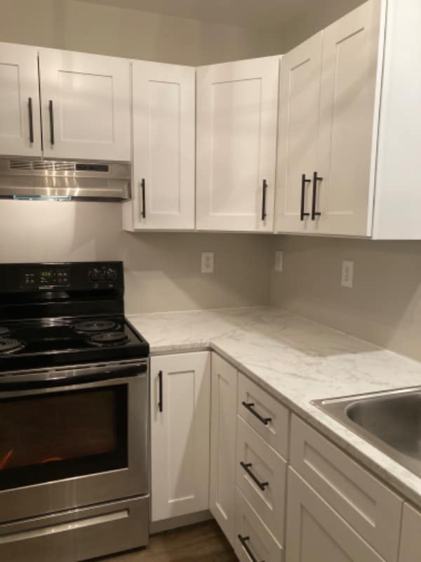 Building Photo - 1052 Stonybridge Dr