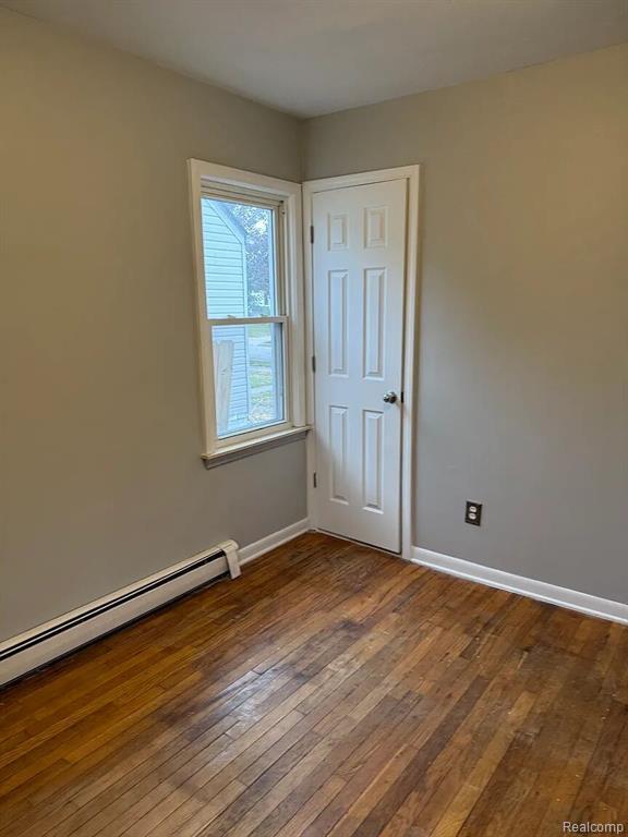 Building Photo - 28243 Schram St