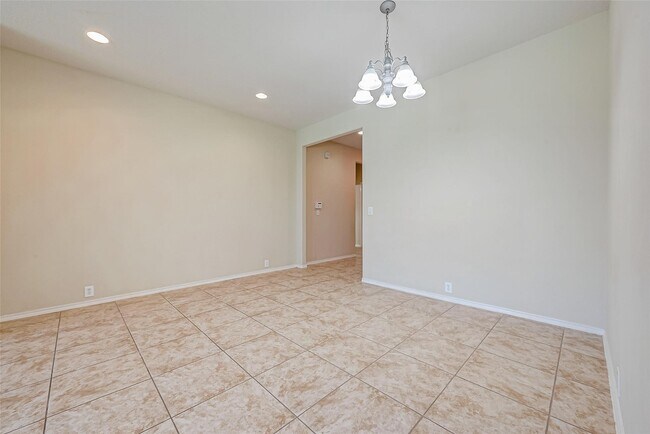 Building Photo - 10011 Terrance Springs Ln