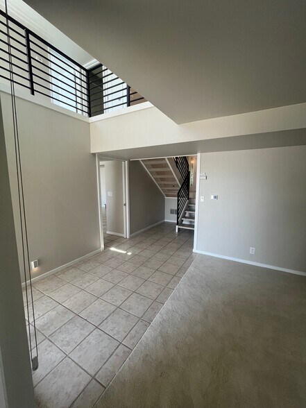 Building Photo - 16736 Shore Dr NE