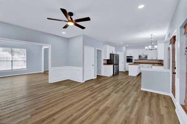 Building Photo - 2505 Classic Ct W