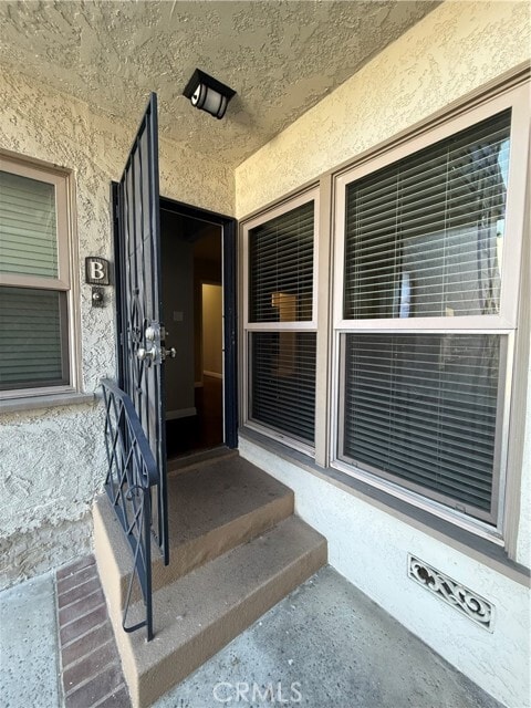 Building Photo - 208 Granada Ave