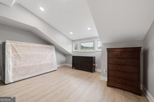Building Photo - 349 Arrowhead Trail