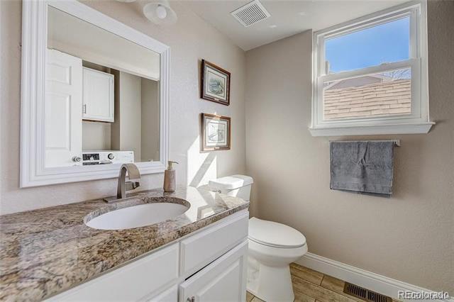 Building Photo - 1714 Foxfield Dr