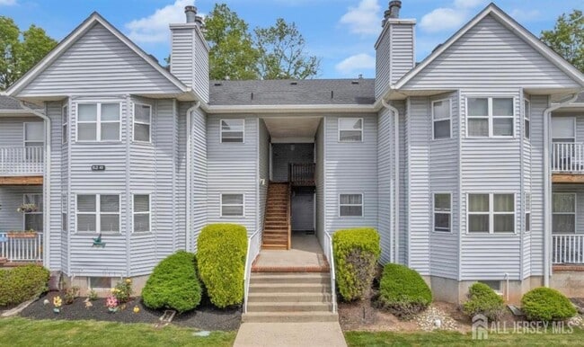 Primary Photo - 353 Ventnor Ct