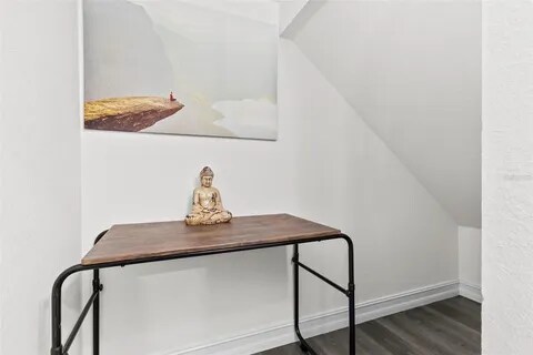 Building Photo - 8413 N Seminole Ave