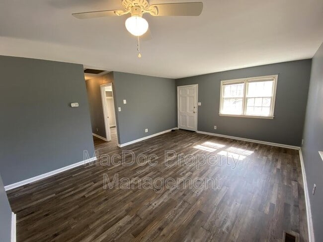Building Photo - 155 Longstreet Ave