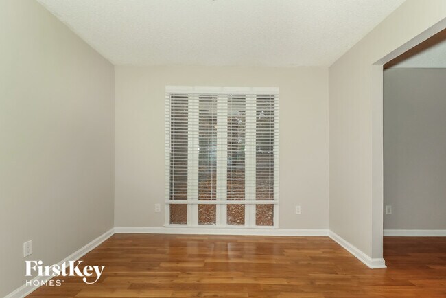 Building Photo - 3167 Lake Ranch Dr