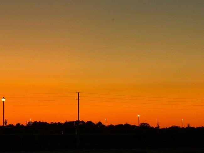 Building Photo - Brand-New Home for Rent in Beautiful Granary Park