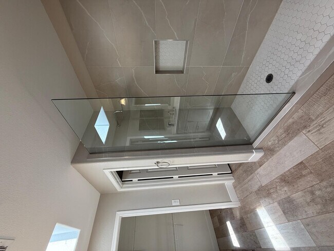 Building Photo - 14535 W Zuni Trail