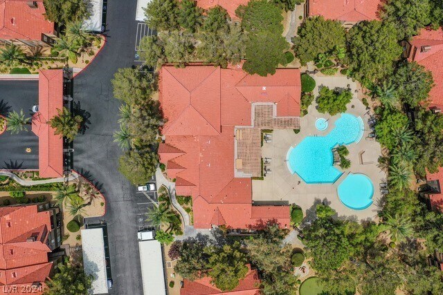 Building Photo - 2200 S Fort Apache Rd