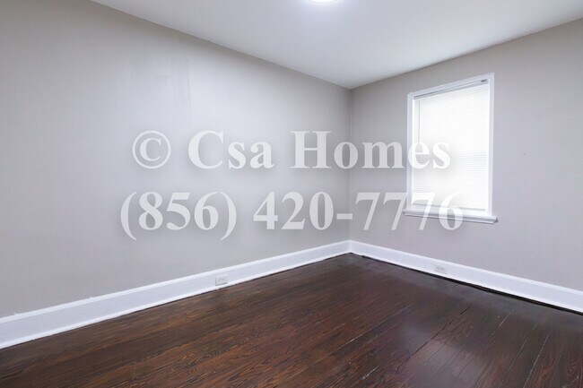 Building Photo - Newly Renovated 3 Bed/1 Bath home in Fairview!