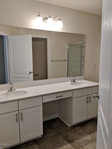Building Photo - 221 Servia Dr